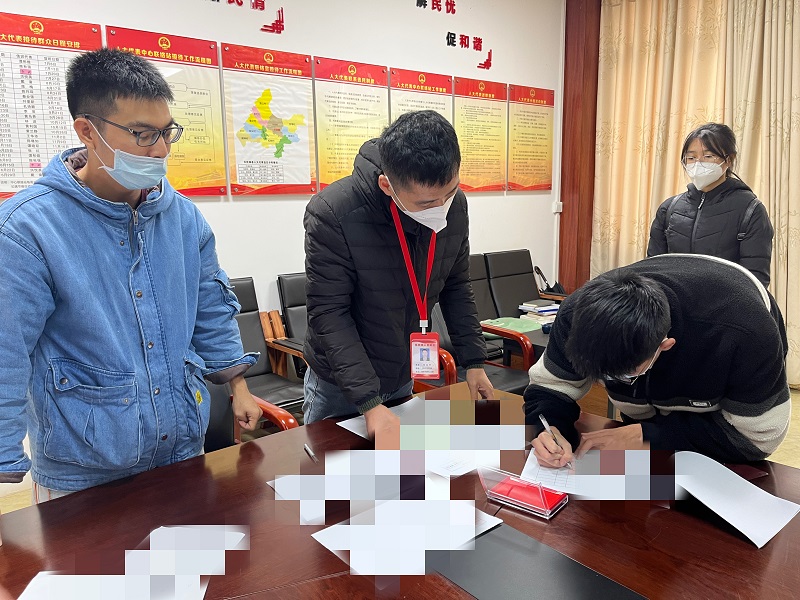 12 小、中、高考以及碩博獎(jiǎng)學(xué)金發(fā)放現(xiàn)場(chǎng).jpg