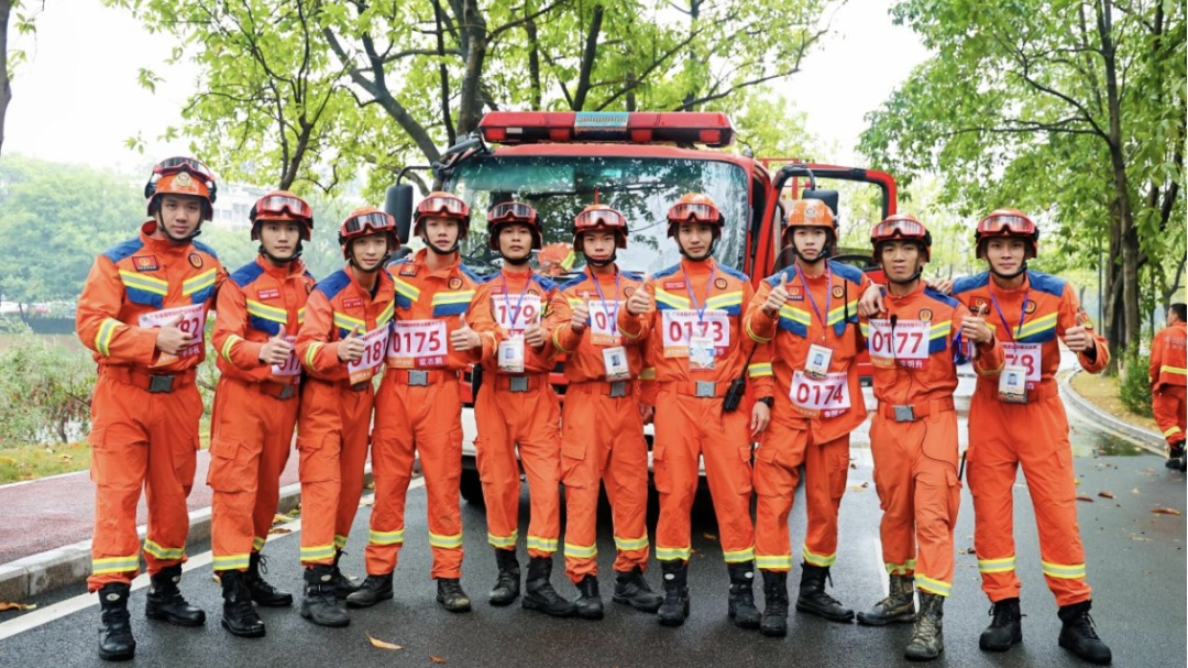 斬獲三大獎(jiǎng)項(xiàng)！遂溪縣專業(yè)森林消防隊(duì)在全省大比武中創(chuàng)佳績(jī)4.png