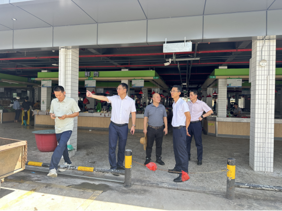 沈東宇到城月鎮(zhèn)督導(dǎo)信訪事項、典型鎮(zhèn)創(chuàng)建和農(nóng)村人居環(huán)境整治工作