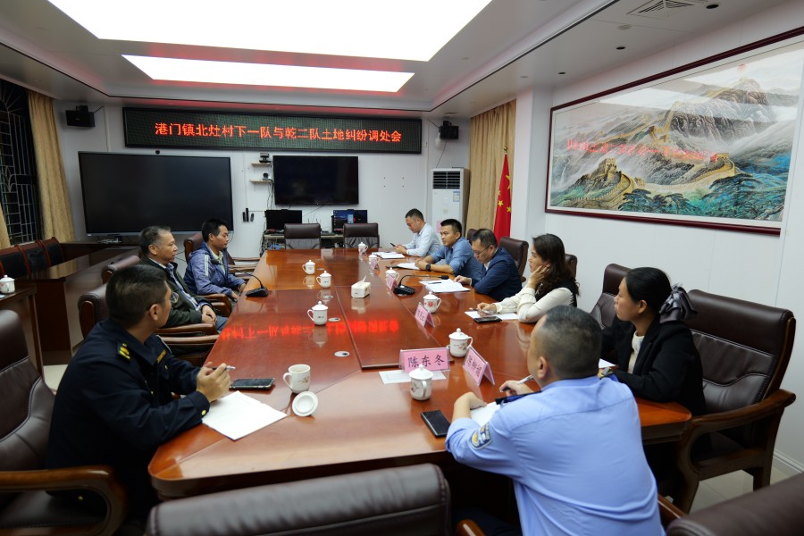 一線聽民聲 真情化矛盾——縣委常委、副縣長朱銳赴港門鎮(zhèn)北灶村委會開展“平安夜訪”活動