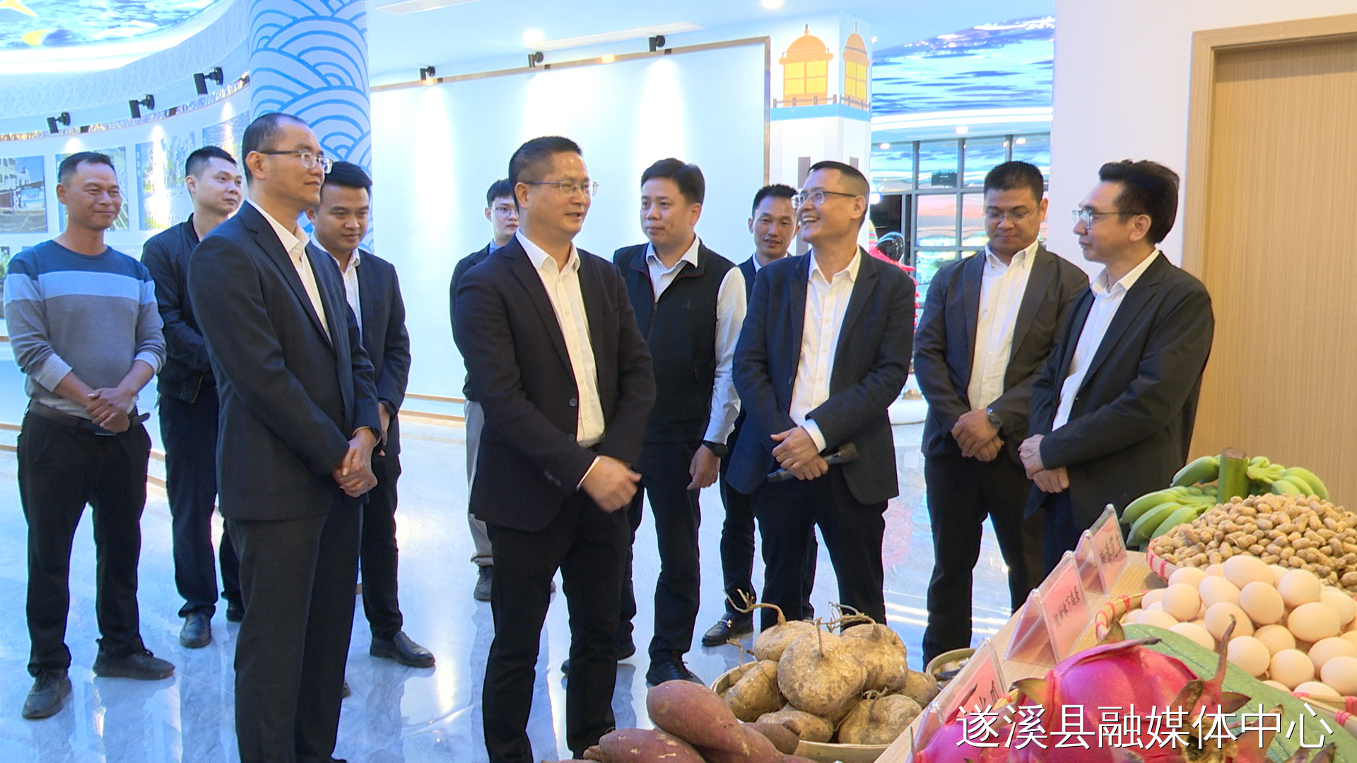 駱華慶深入基層宣講黨的二十屆四中全會精神并調(diào)研“百千萬工程”工作